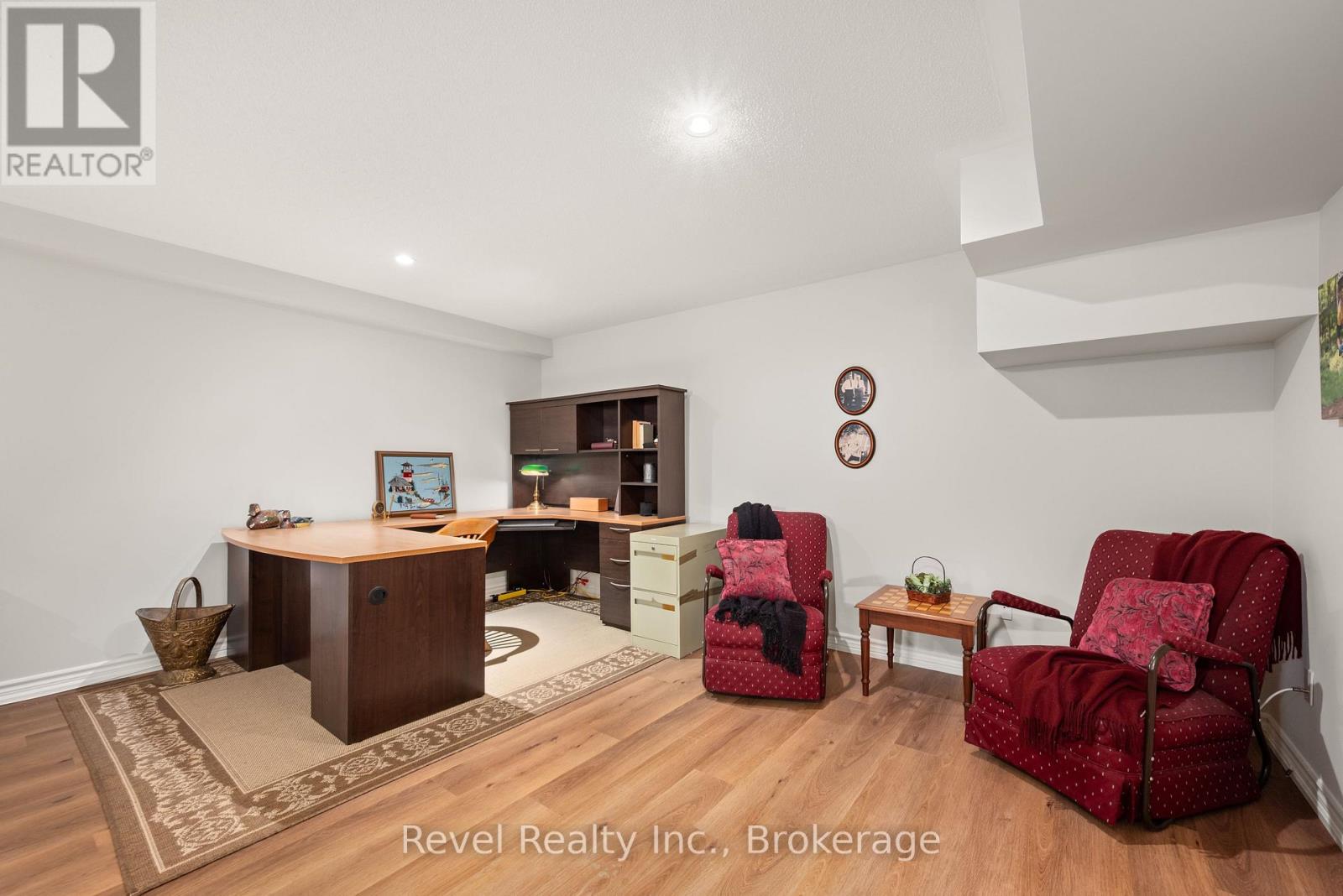 10- 111 Colborne Street, Kawartha Lakes, ON photo 32