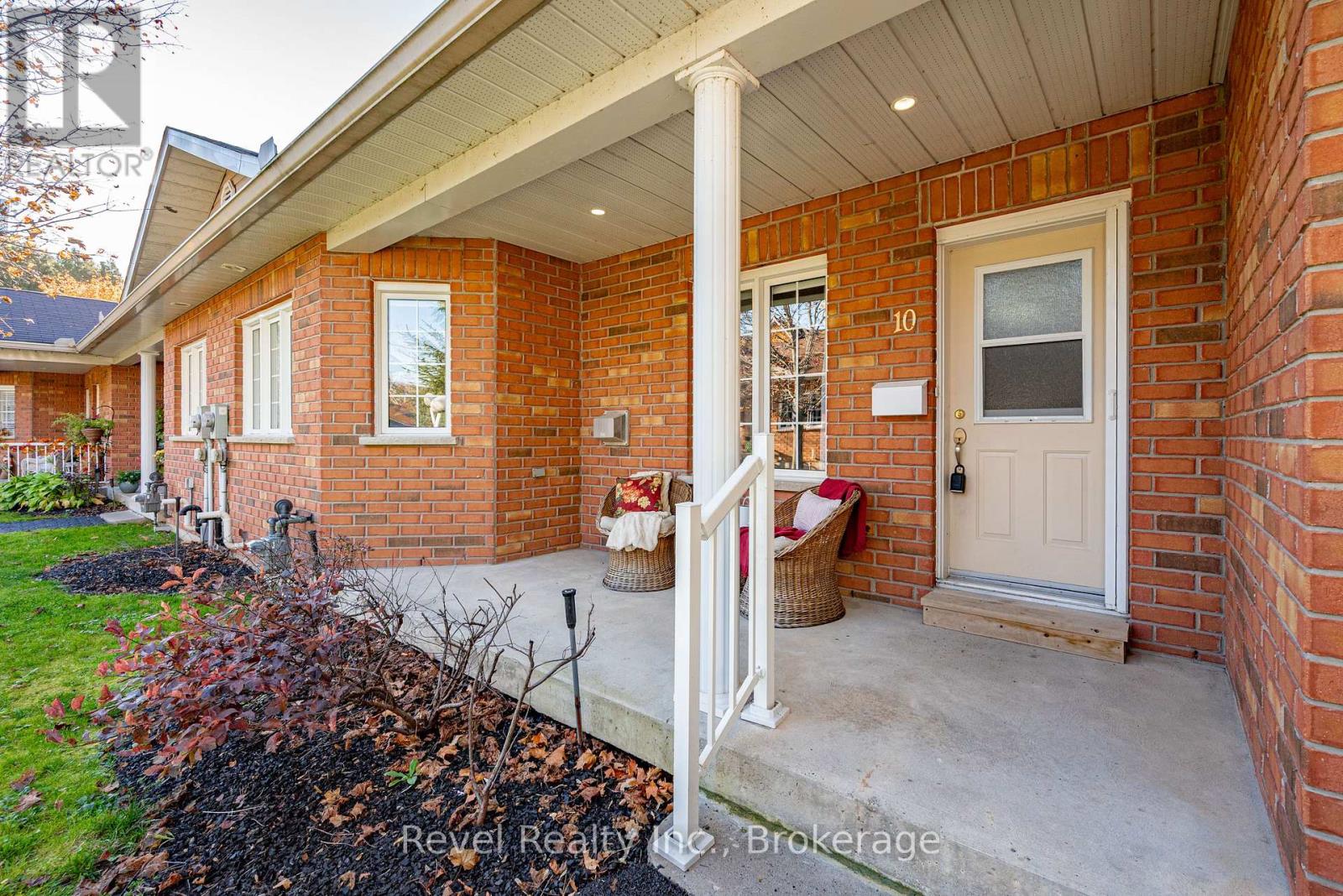 10- 111 Colborne Street, Kawartha Lakes, ON photo 40