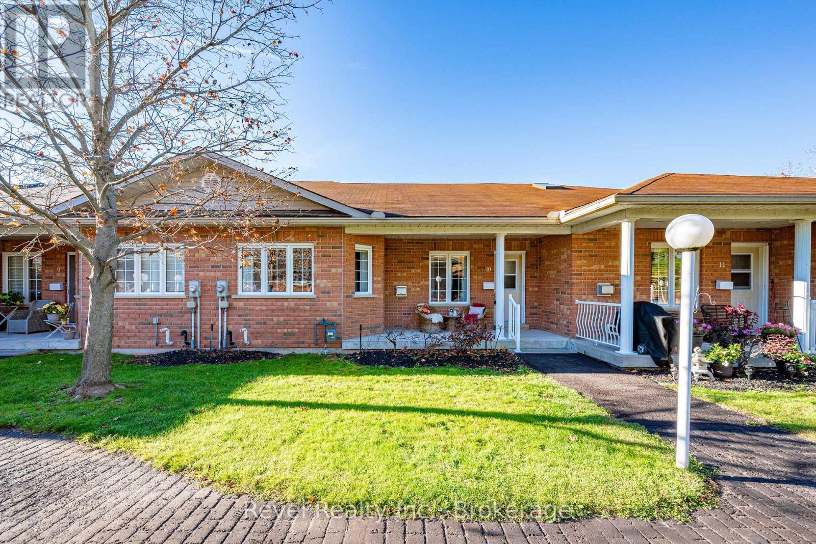 10- 111 Colborne Street, Kawartha Lakes, ON photo 41