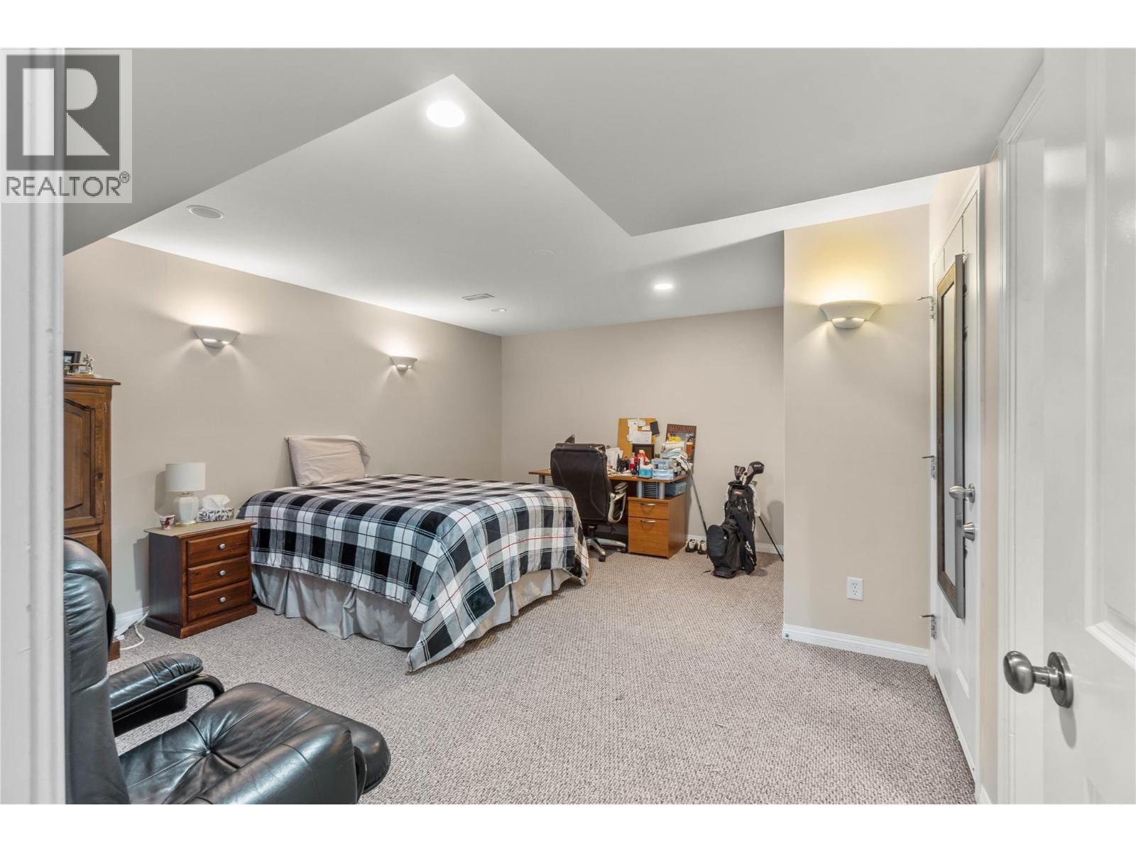 #27 1104 QUAIL Drive - 17