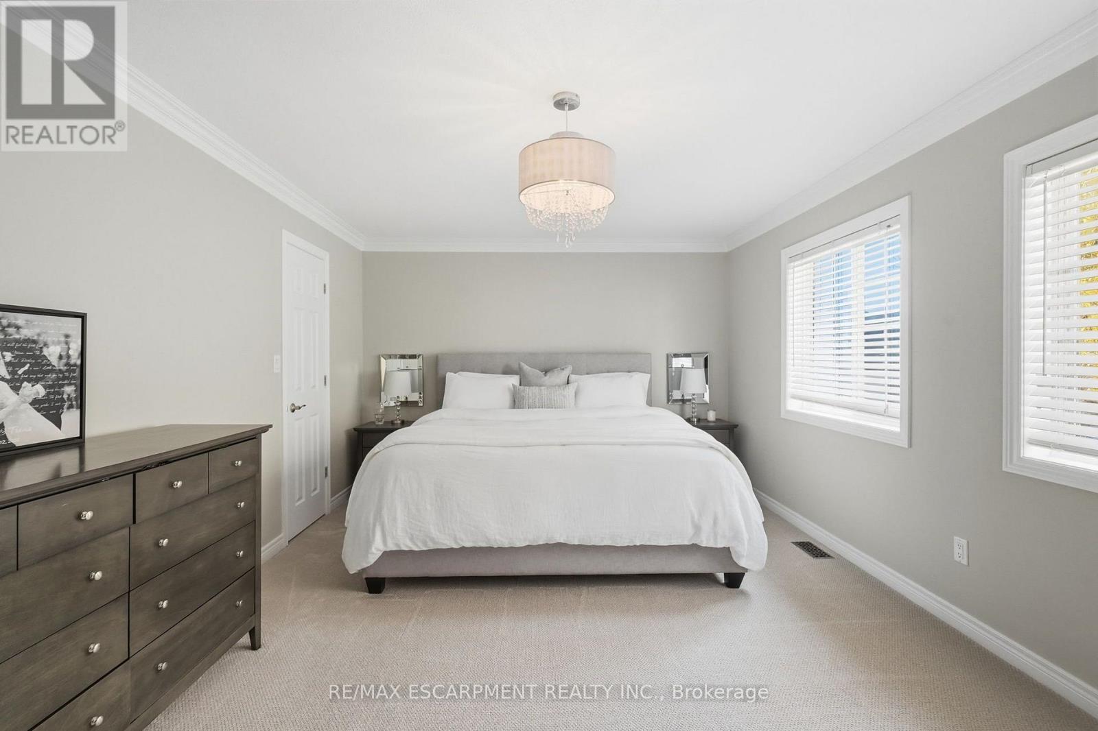 8 Goldenview Court, Hamilton, ON photo 20