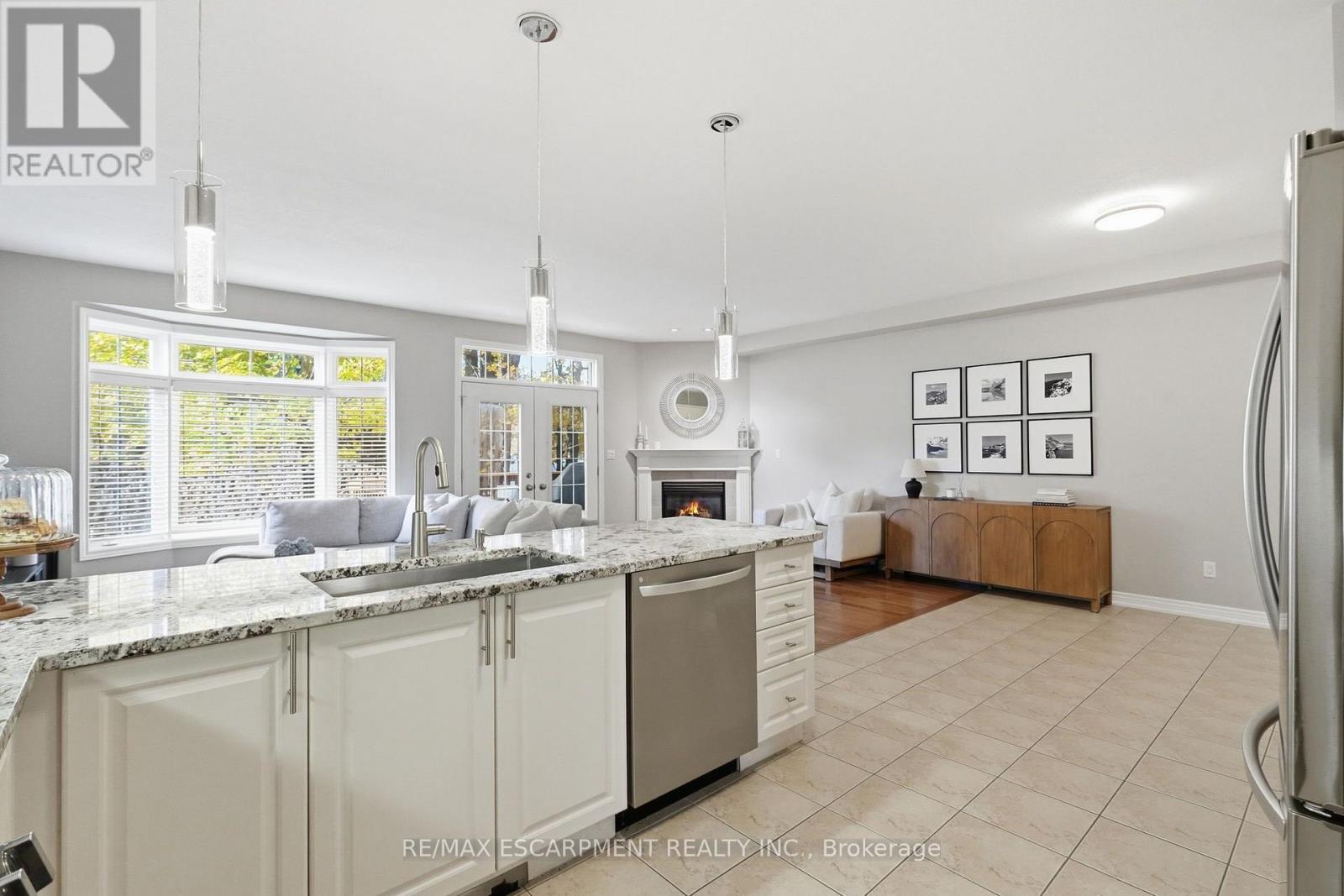 8 Goldenview Court, Hamilton, ON photo 10