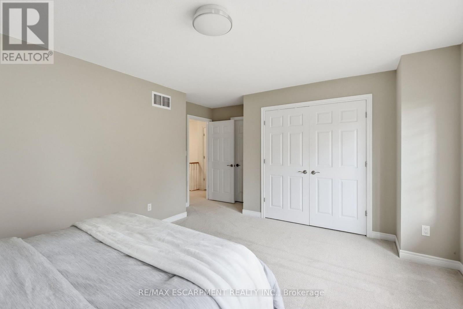 8 Goldenview Court, Hamilton, ON photo 27