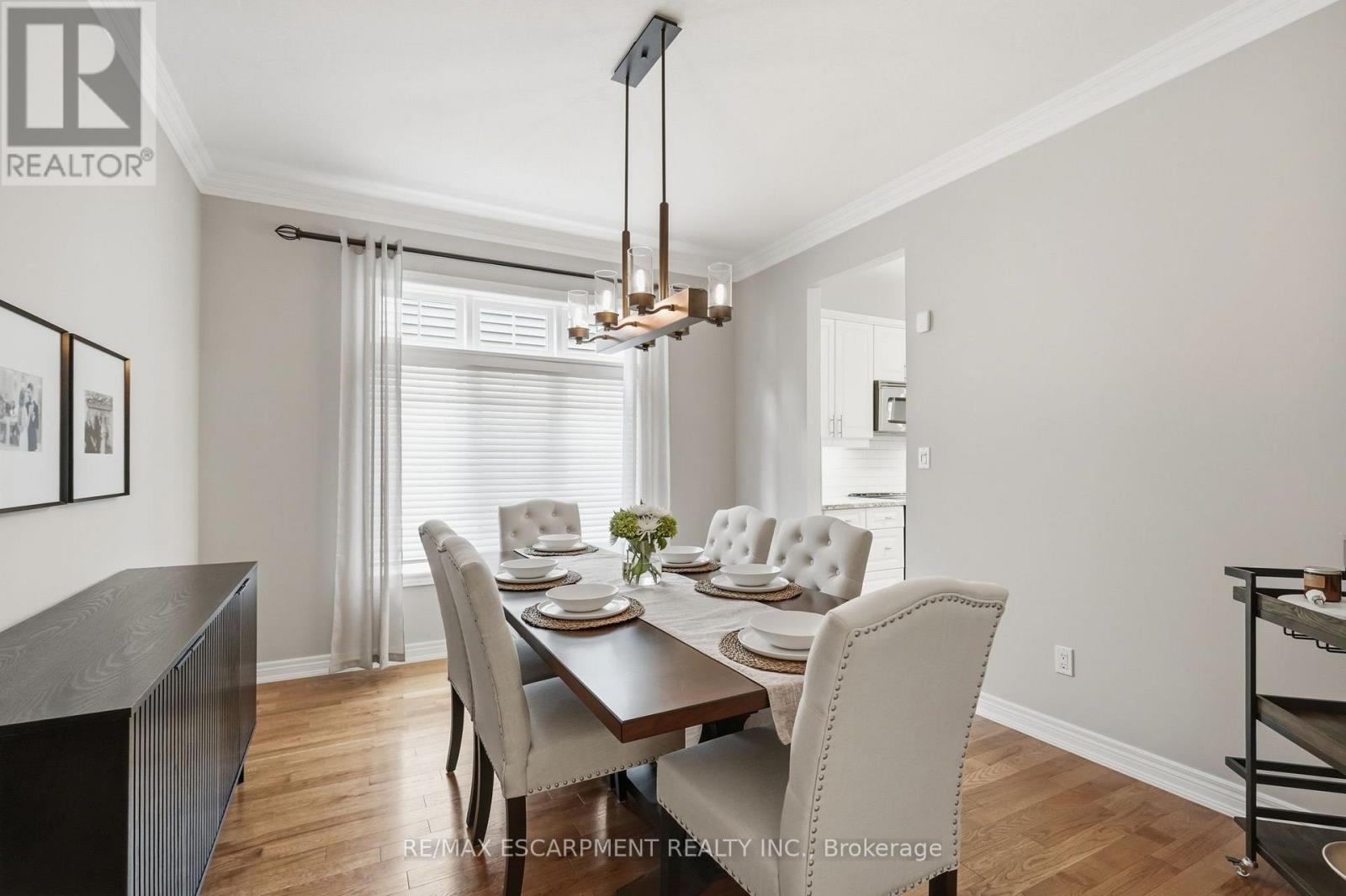 8 Goldenview Court, Hamilton, ON photo 5