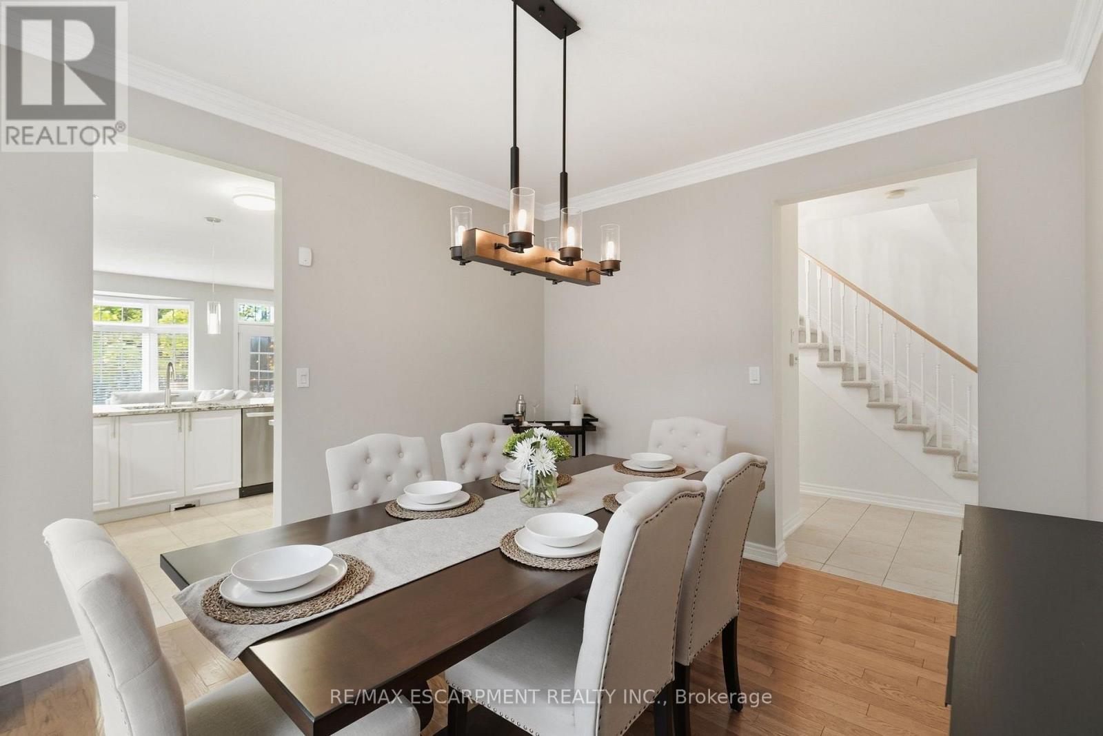 8 Goldenview Court, Hamilton, ON photo 6