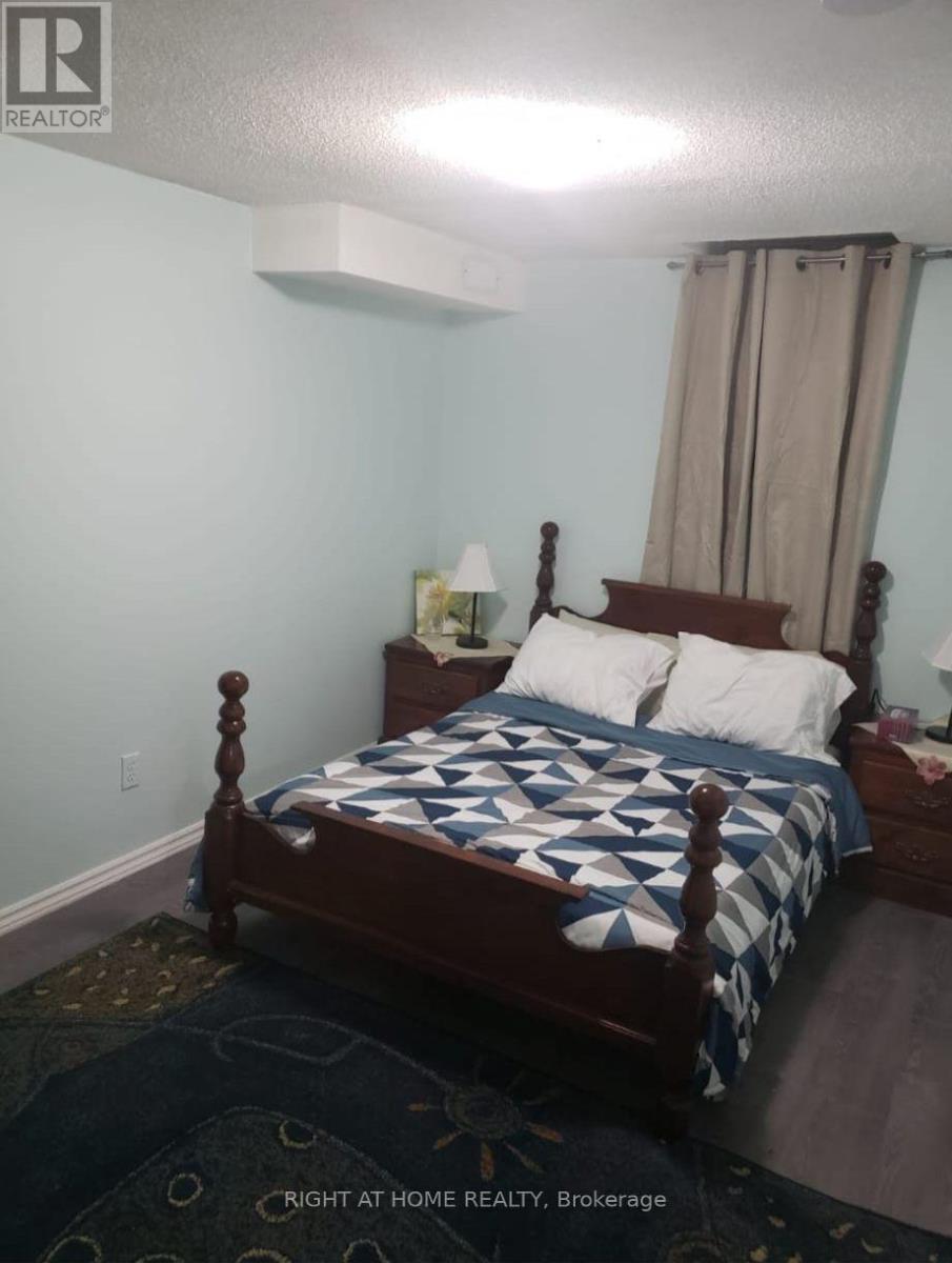 693 Macbeth Heights, Mississauga, ON photo 25