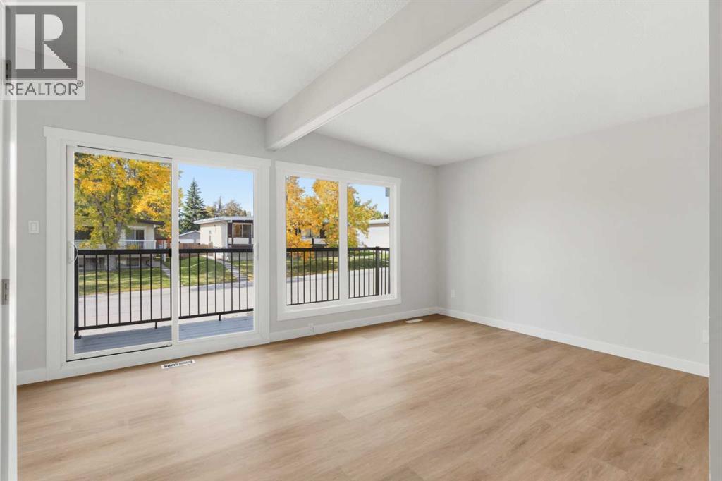 30 / 32 Dalton Bay NW, Calgary — photo 5