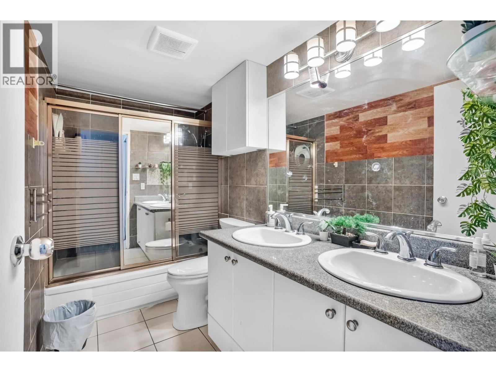 #205-7220 LINDSAY Road, Richmond