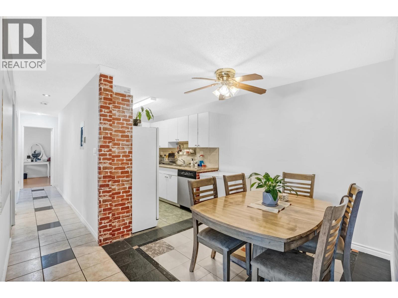 #205-7220 LINDSAY Road, Richmond