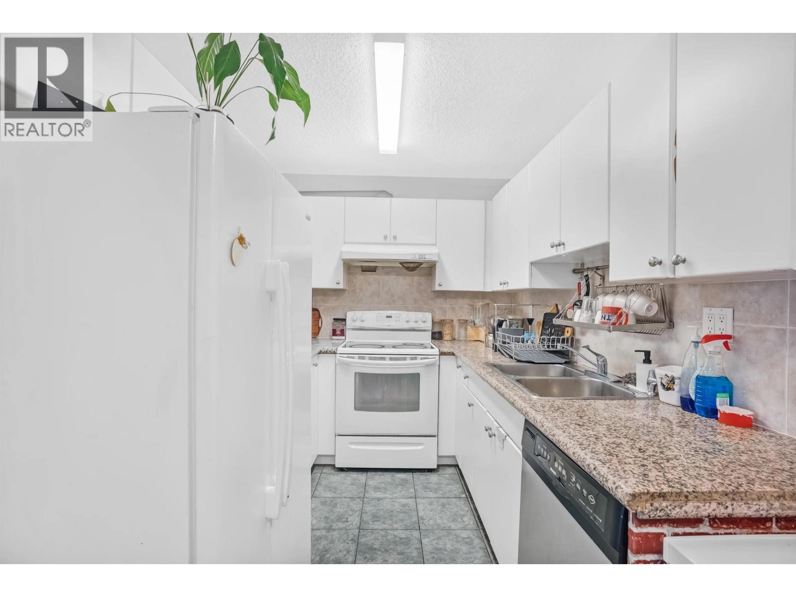 #205-7220 LINDSAY Road, Richmond