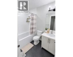 4pc Bathroom - 236 142 Avenue Nw, Calgary, AB T3P0V7 Photo 9
