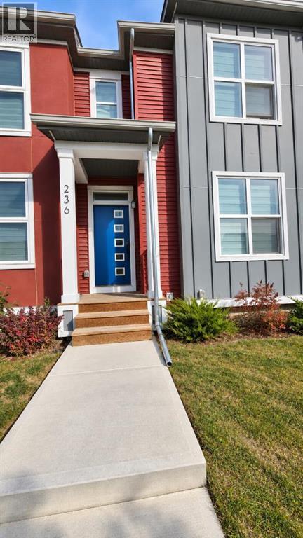 236 142 Avenue NW, Calgary, Alberta, T3P0V7