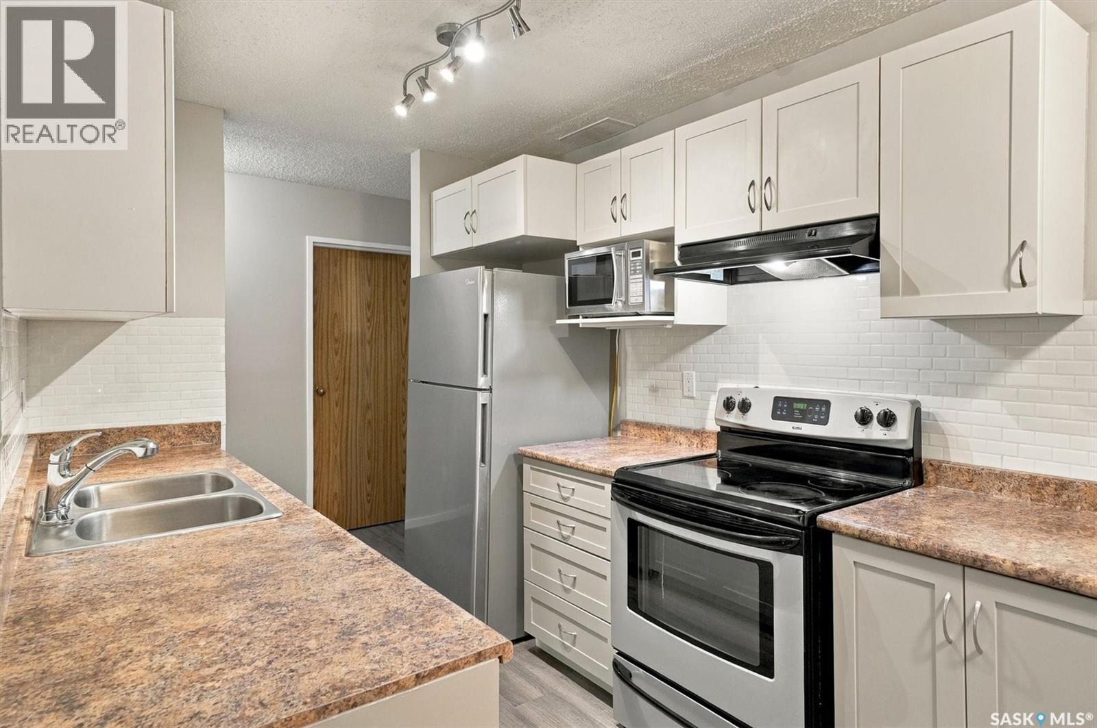 120 122 Edinburgh PLACE, Saskatoon — photo 4