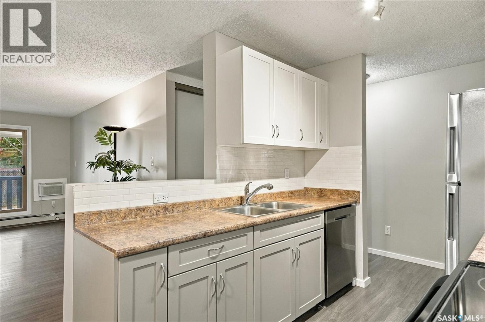 120 122 Edinburgh PLACE, Saskatoon — photo 5