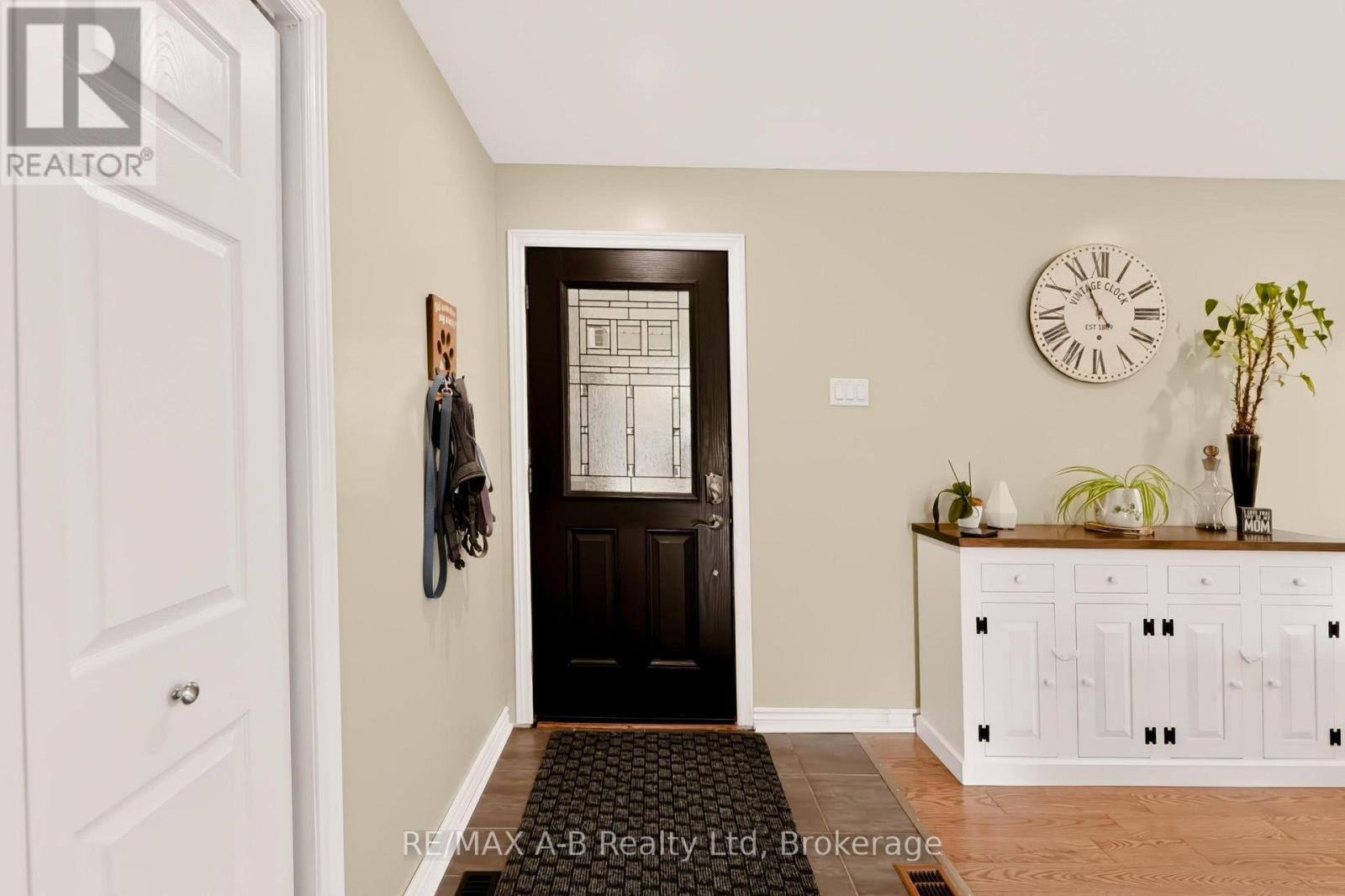 131 HAROLD COURT, Lucan Biddulph (Lucan) — photo 5