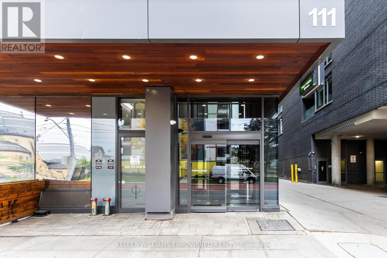 717 - 111 BATHURST STREET, Toronto (Waterfront Communities) — photo 3