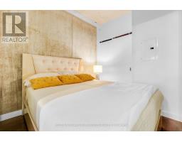 717 - 111 Bathurst Street, Toronto, ON M5V0M9 Photo 18