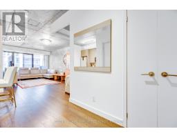 717 - 111 Bathurst Street, Toronto, ON M5V0M9 Photo 7