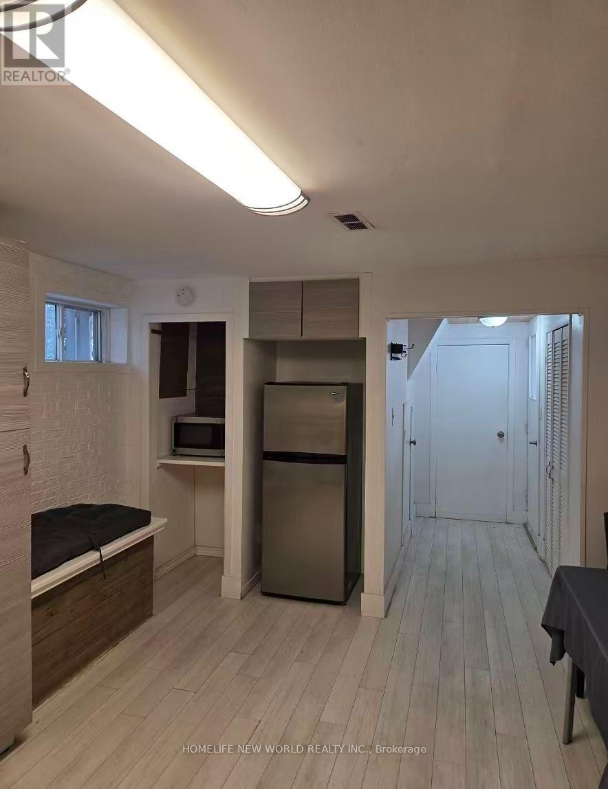 LOWER - 32 GREYHOUND DRIVE, Toronto (Bayview Woods-Steeles) — photo 2