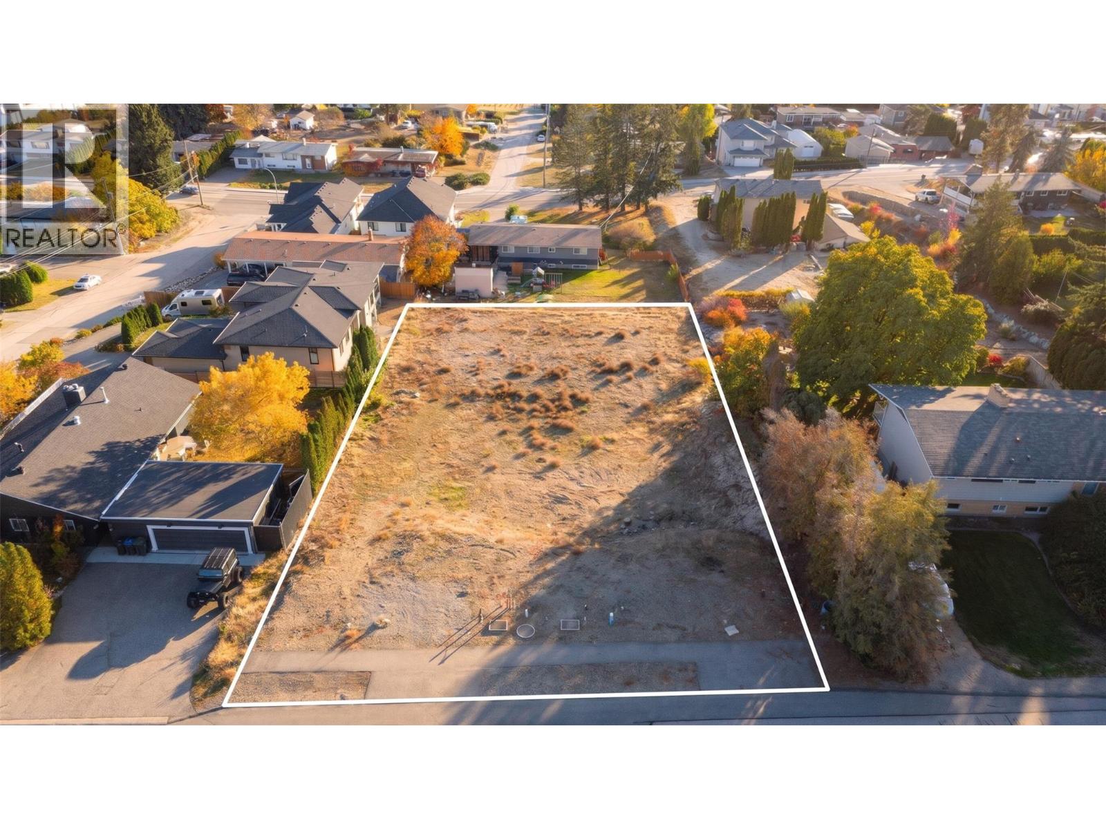  950 Skyline Road, West Kelowna - Image 1