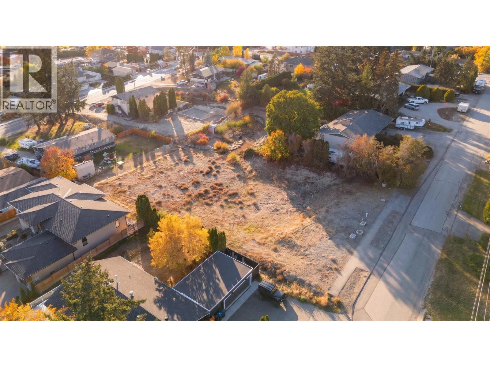  950 Skyline Road, West Kelowna - Image 1