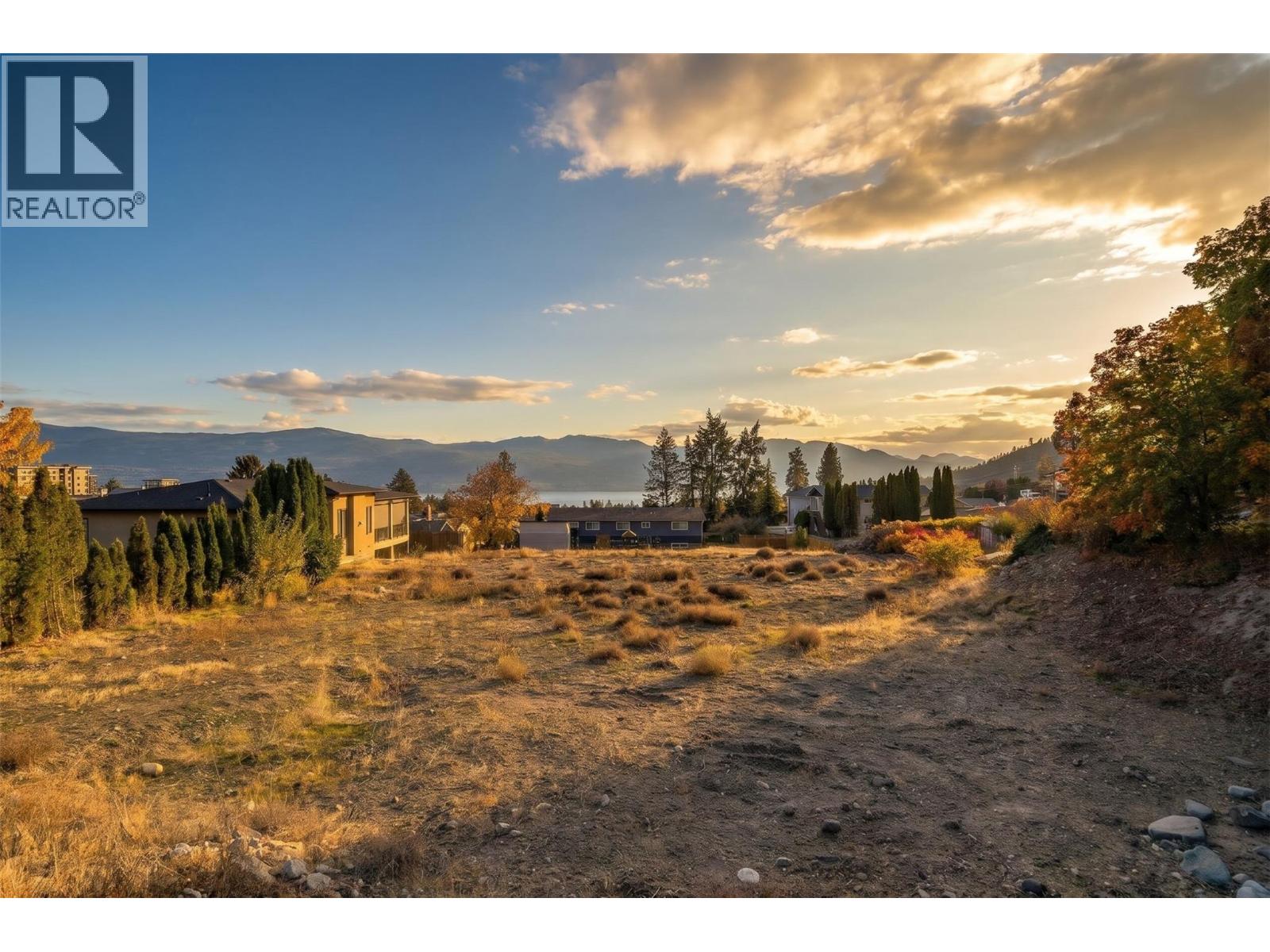  950 Skyline Road, West Kelowna - Image 1
