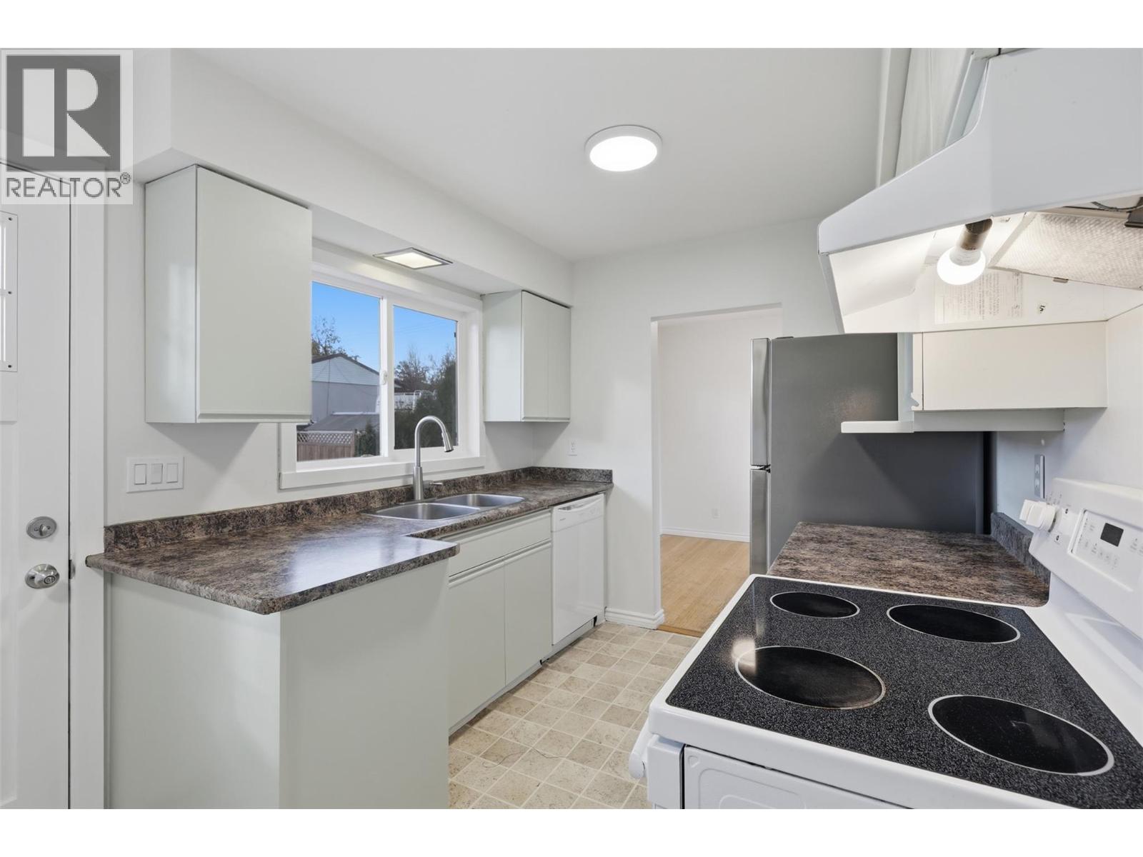 675 Windsor Avenue - 19