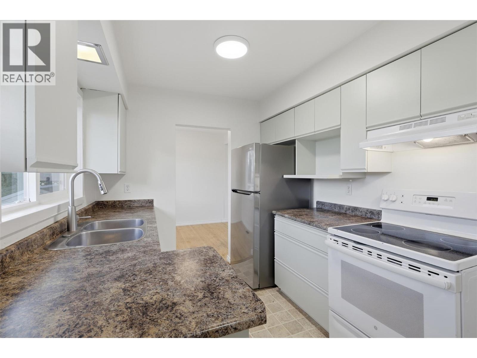 675 Windsor Avenue - 17