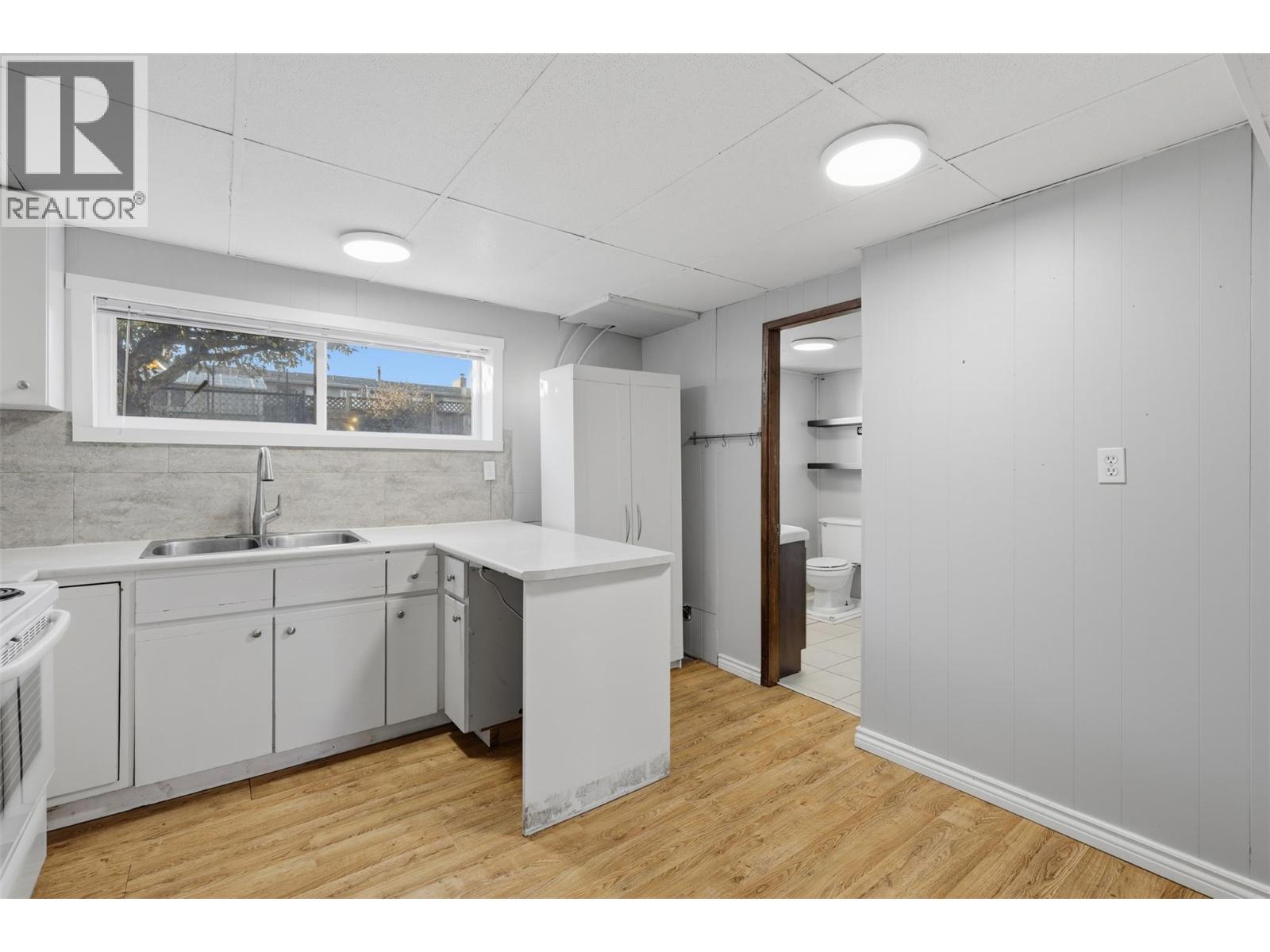 675 Windsor Avenue - 53