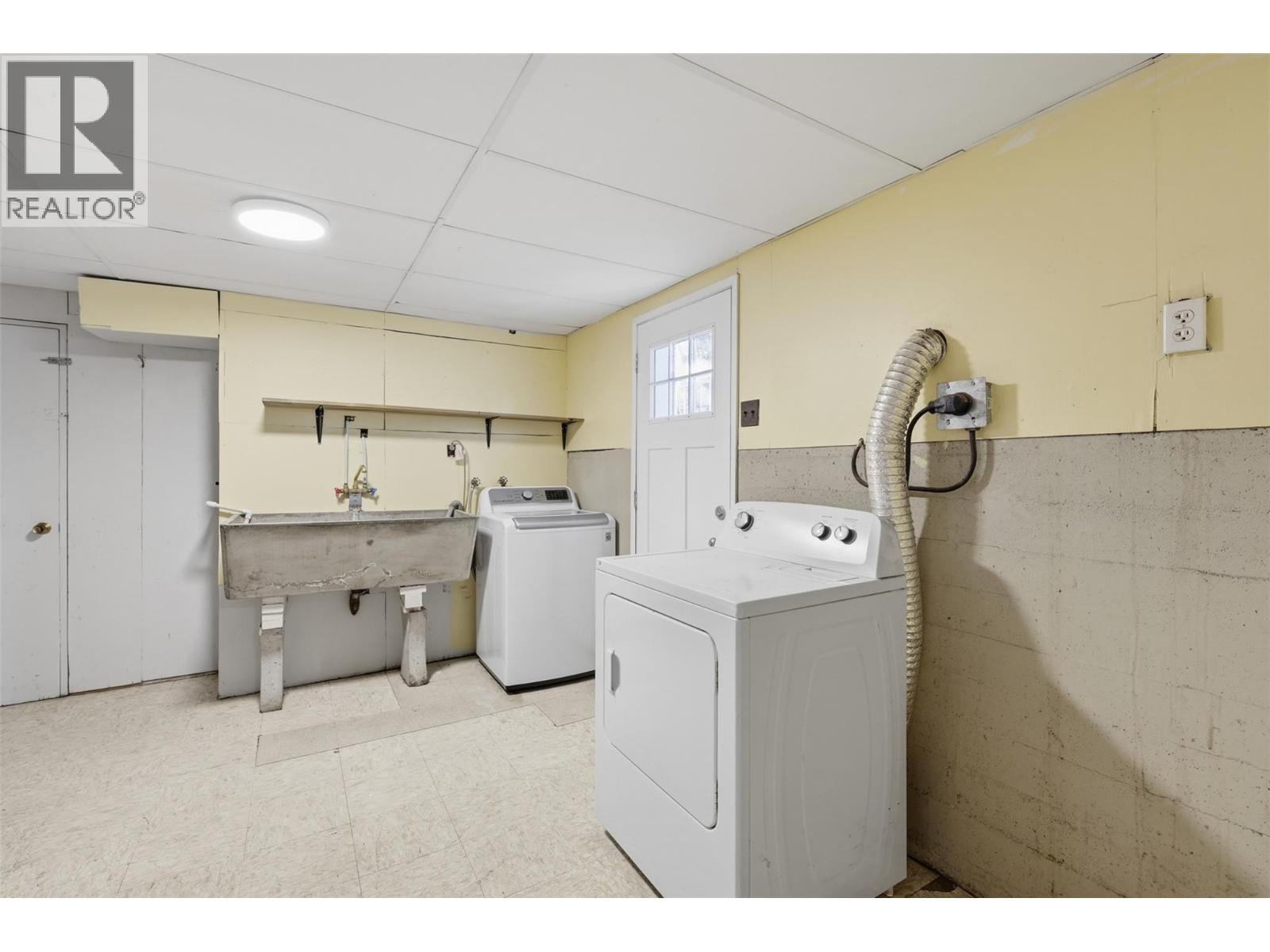 675 Windsor Avenue - 58