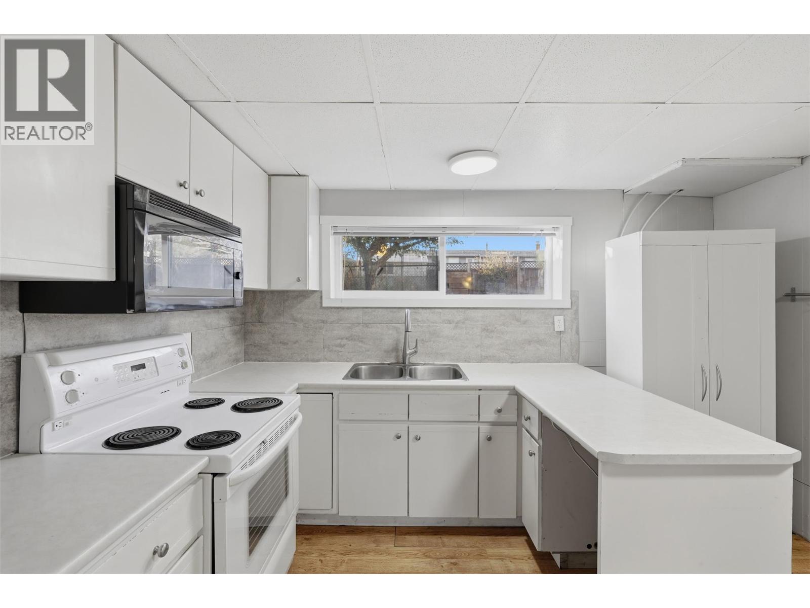 675 Windsor Avenue - 48