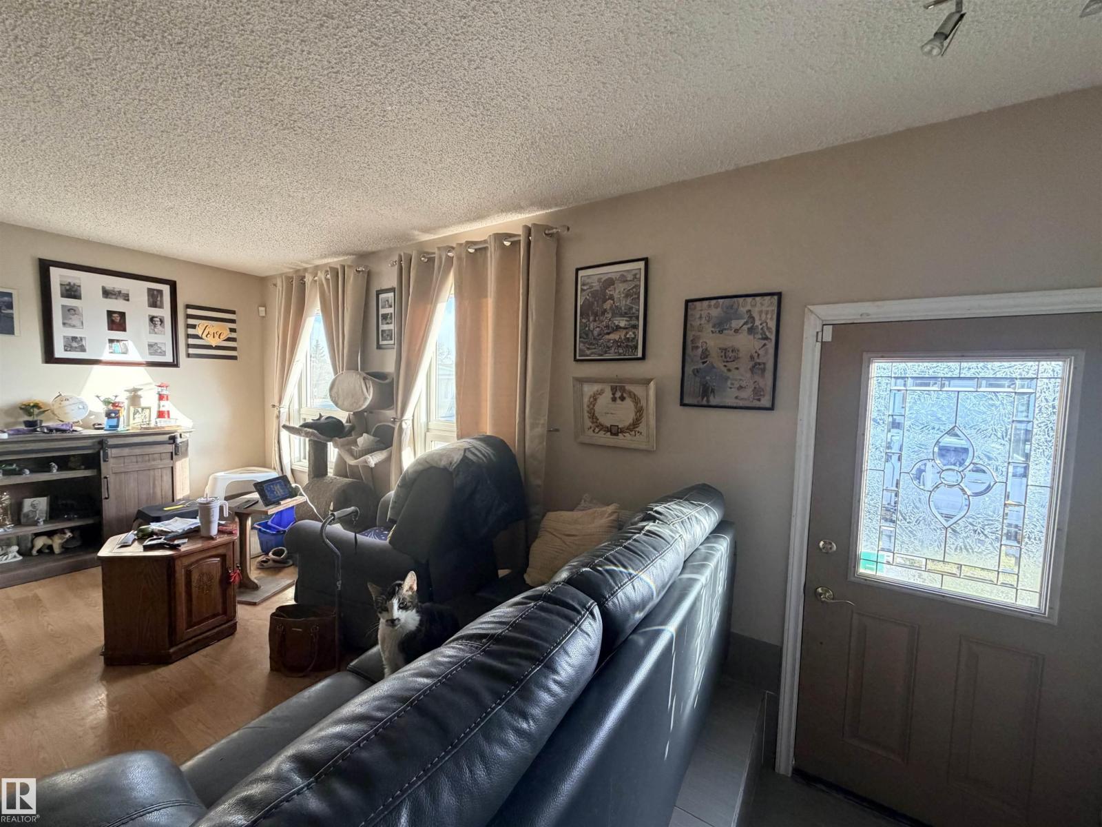 11460 152B AV NW, photo 2 of 21