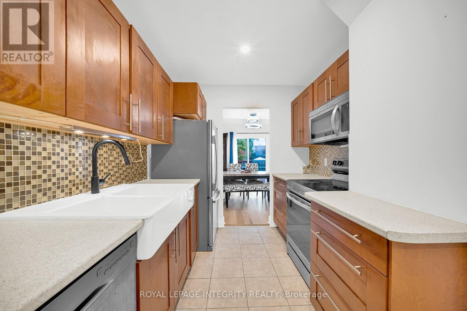 27 DANAHER DRIVE, Ottawa — photo 11