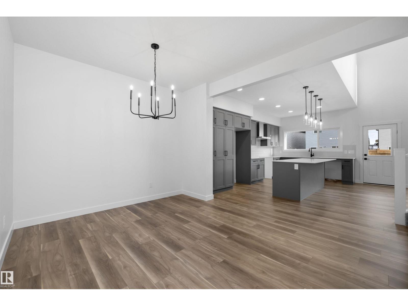 Property photograph 10 for MLS E4492114