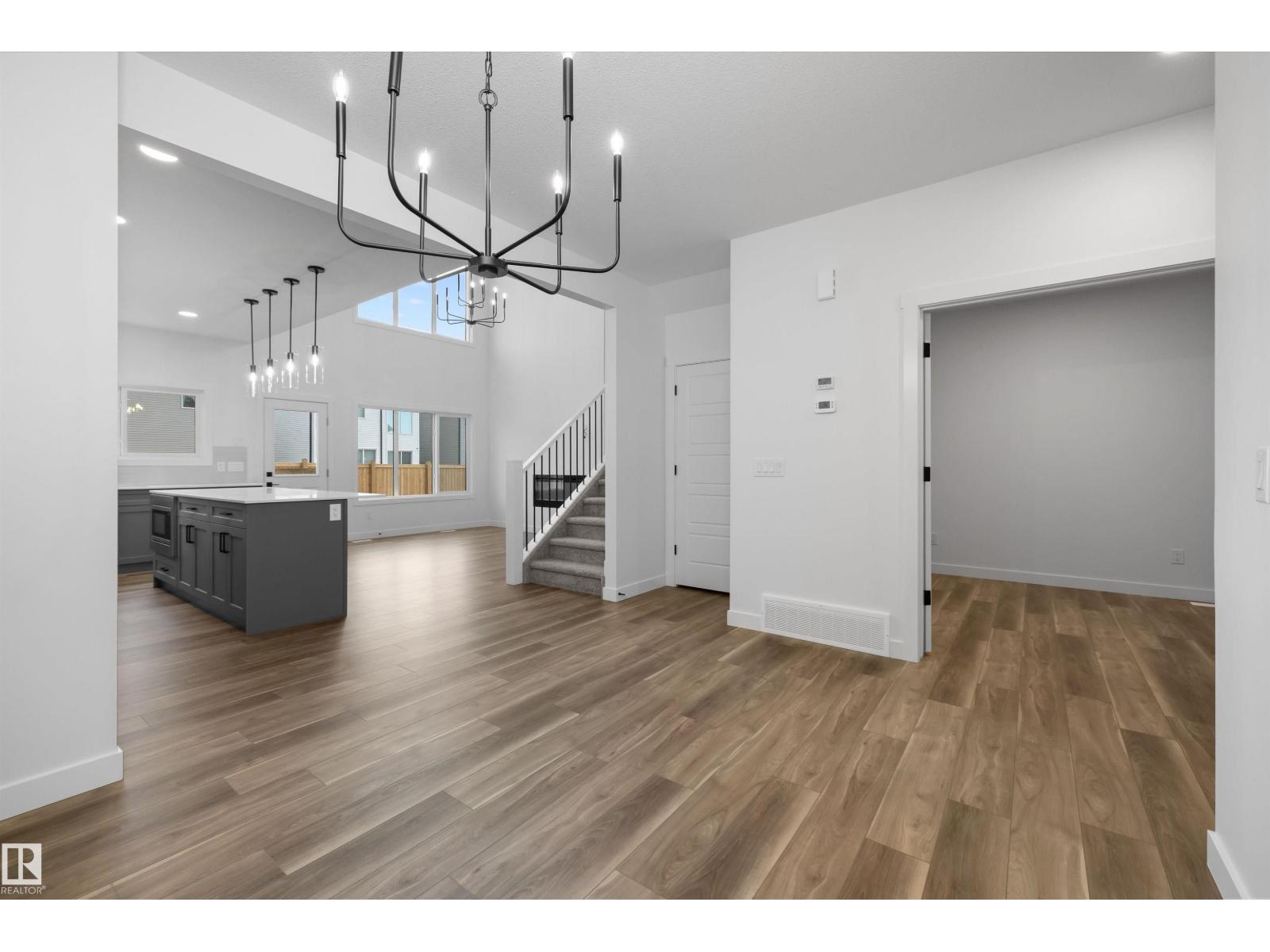 Property photograph 11 for MLS E4492114