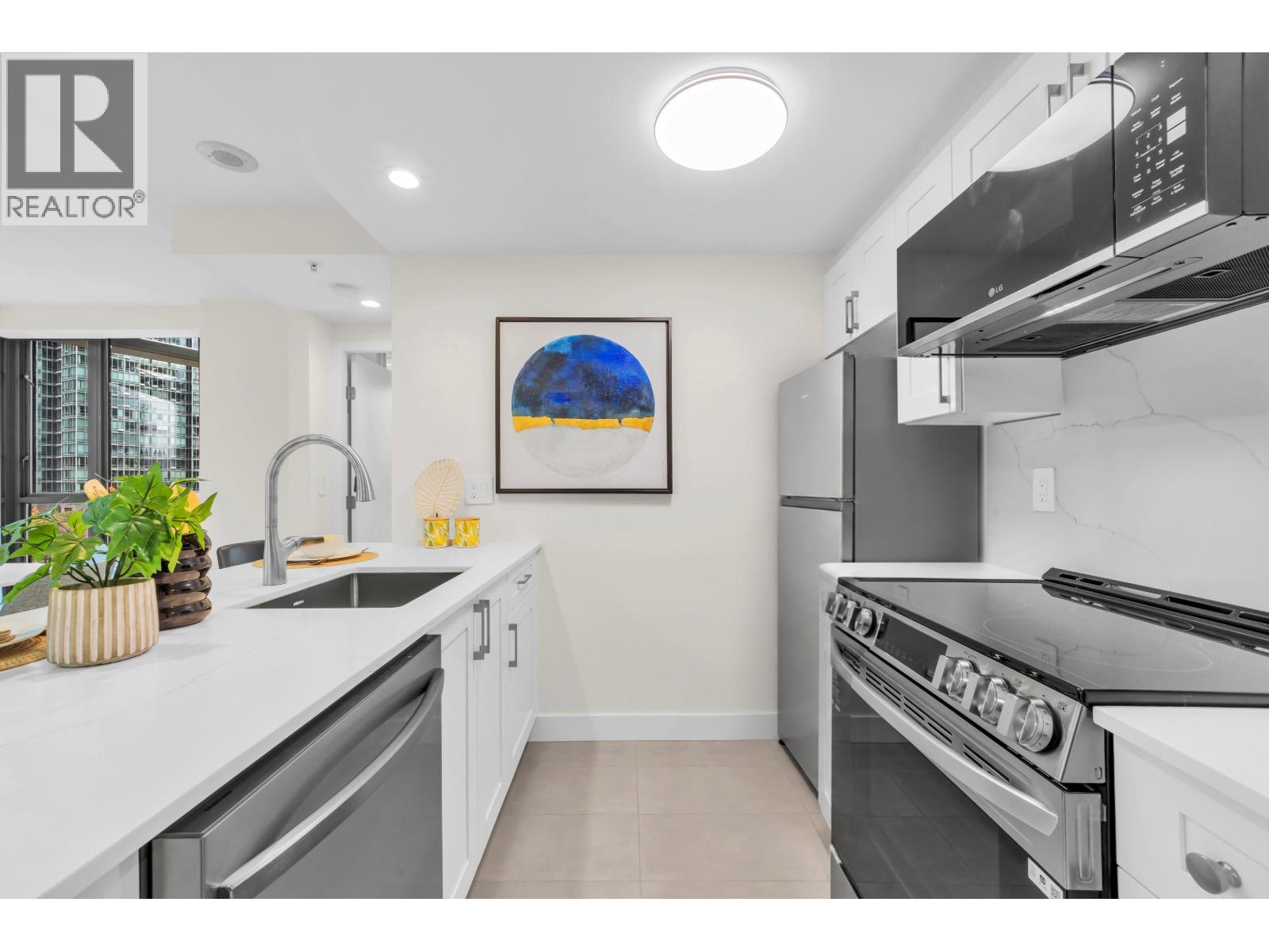 909 1331 W Georgia Street, Vancouver — photo 2