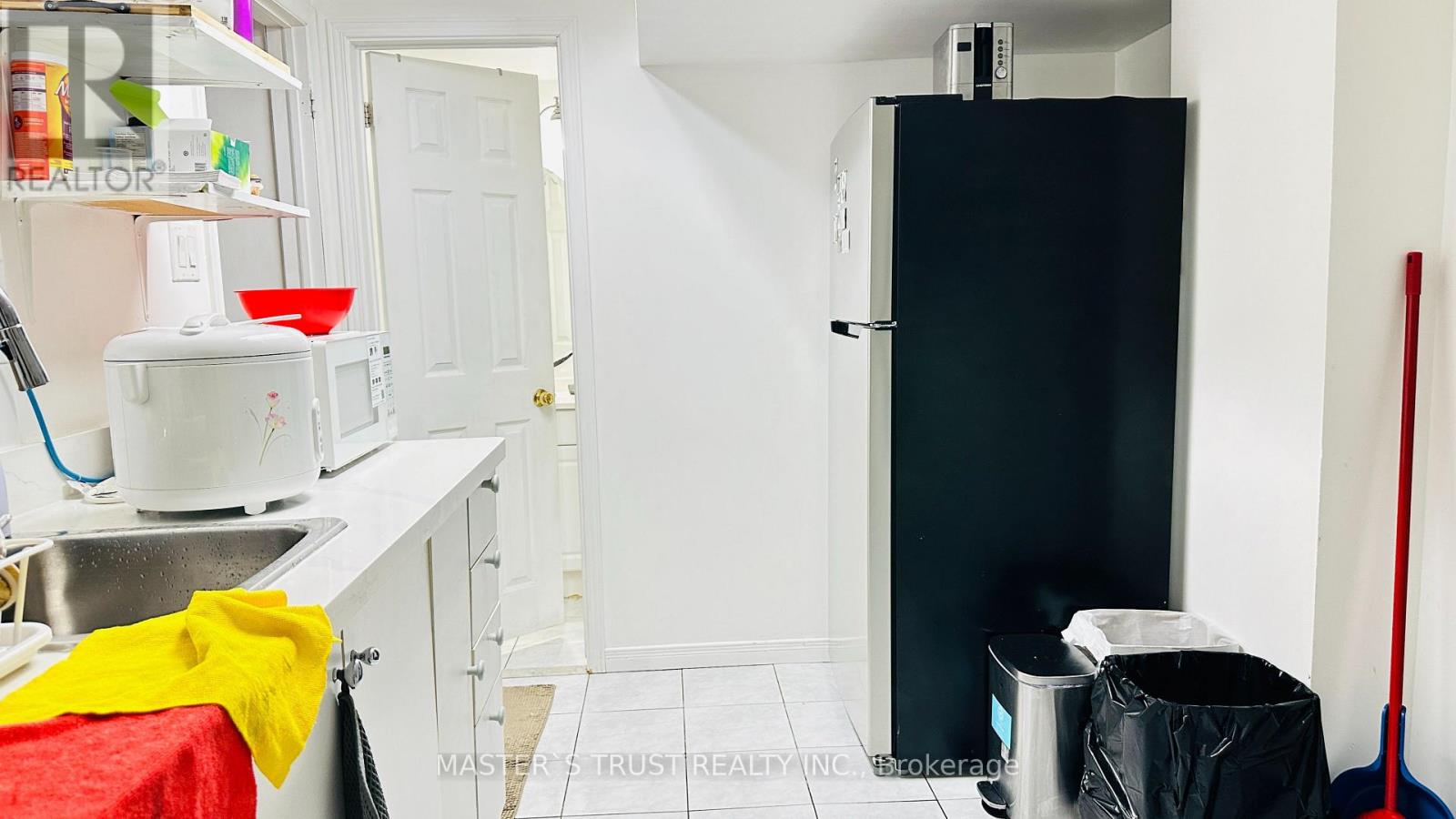 LOWER - 112 MINTWOOD DRIVE, Toronto (Bayview Woods-Steeles) — photo 8