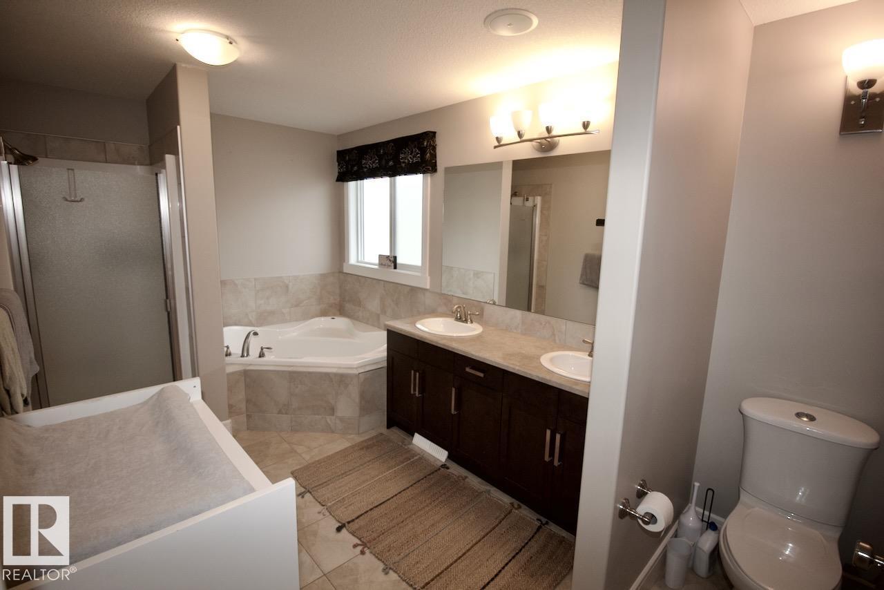 7704 ELLESMERE LN, Sherwood Park — photo 36