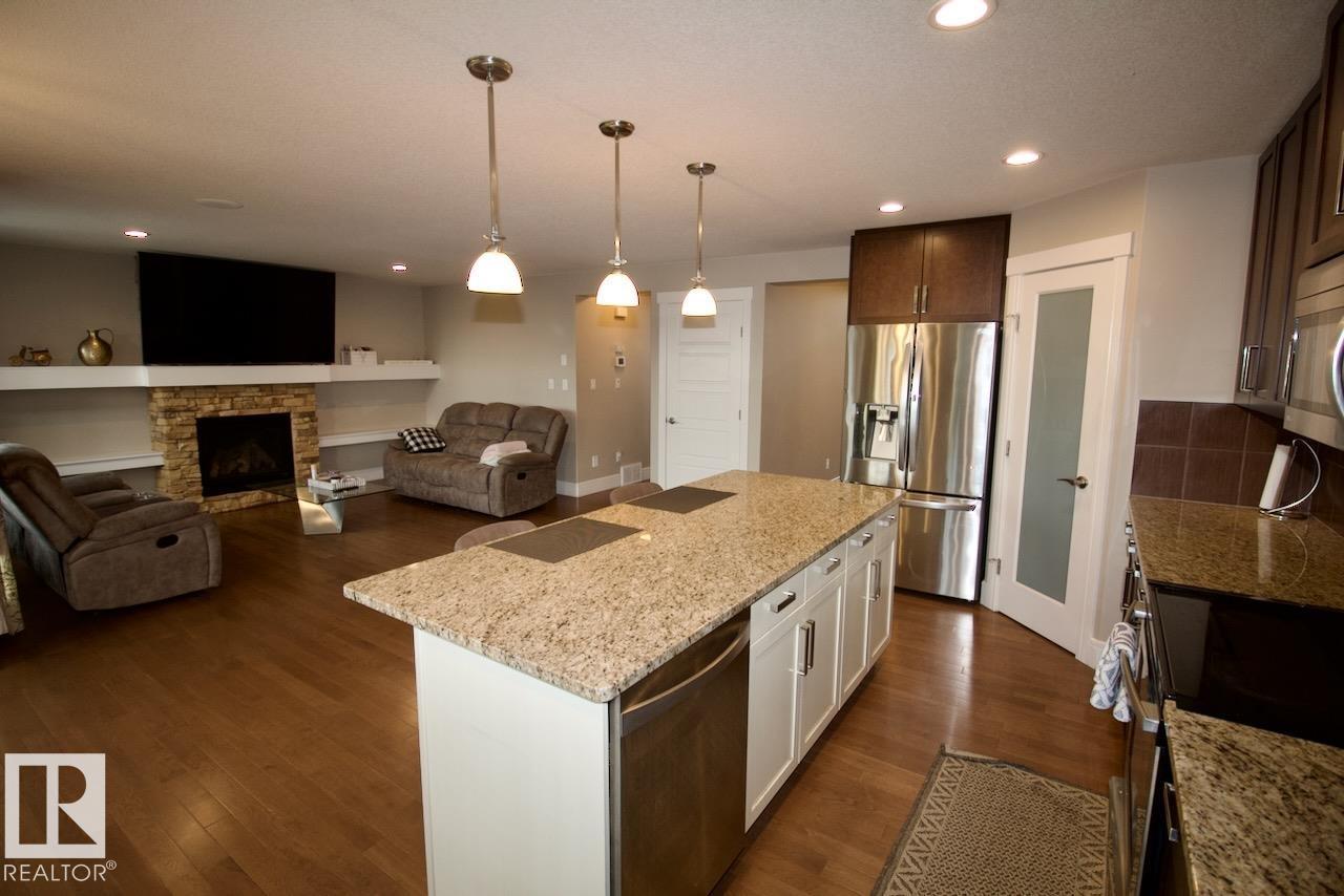 7704 ELLESMERE LN, Sherwood Park — photo 5