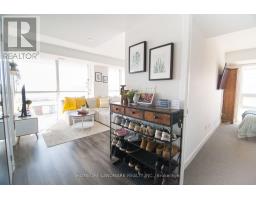 1017 - 120 Varna Drive, Toronto, ON M6A0B3 Photo 7