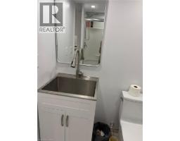 32 Orchid Crescent, Kitchener, ON N2E3N3 Photo 7