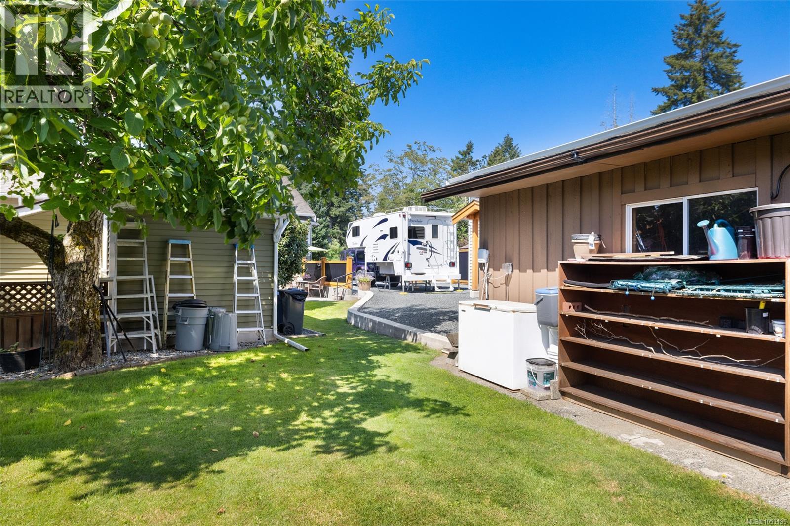 1988 Maple Bay Rd - 54