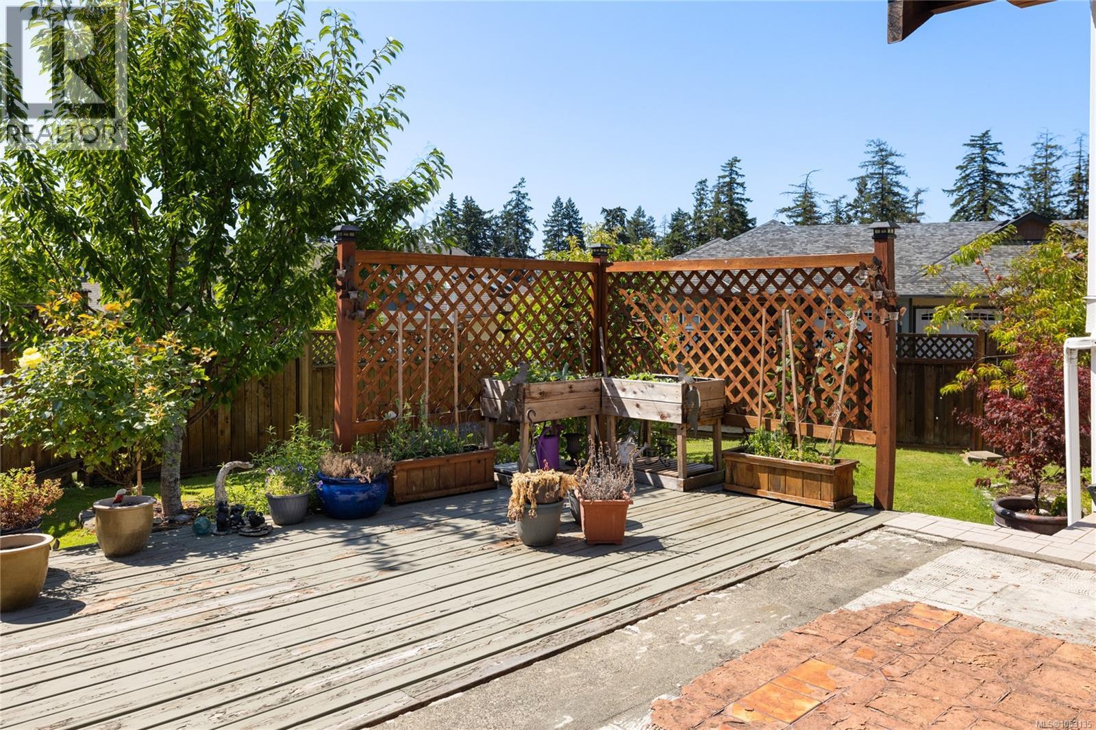 1988 Maple Bay Rd - 57