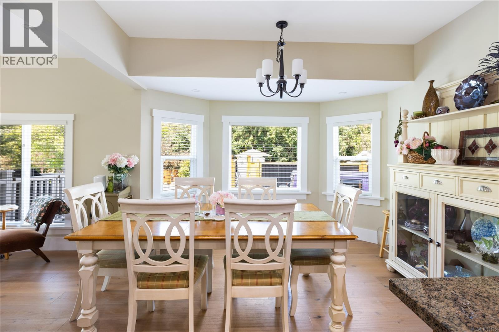 1988 Maple Bay Rd - 9