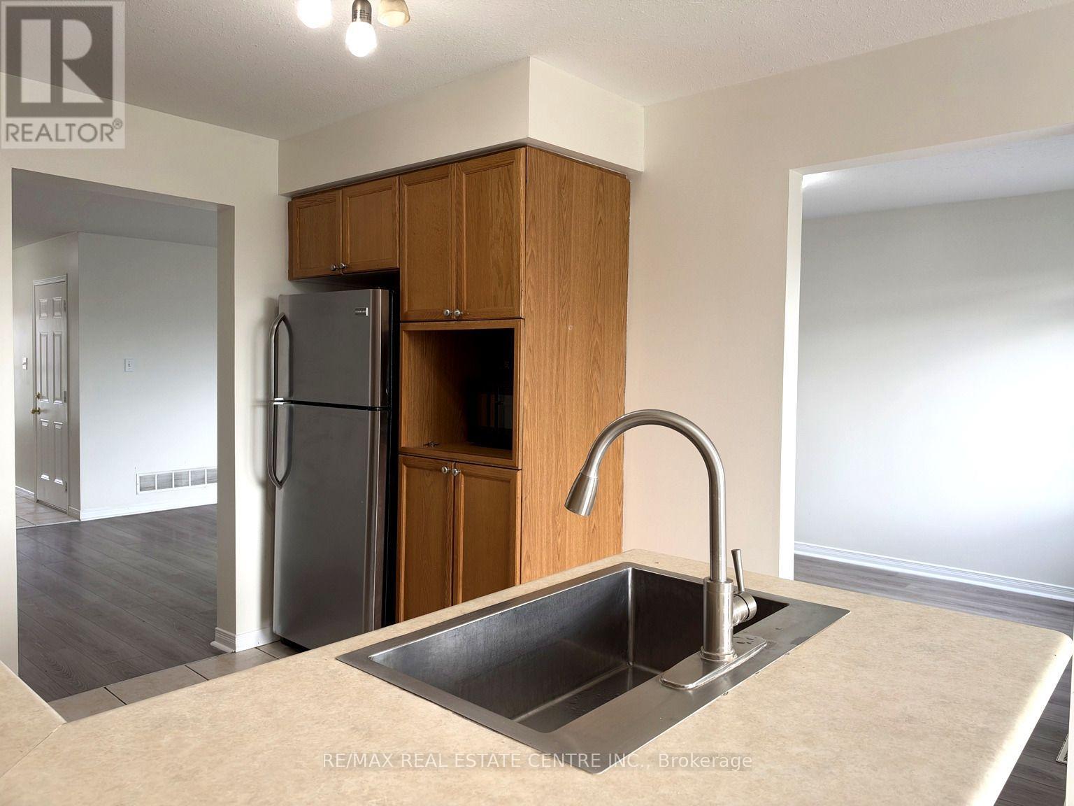 219 BRITTON PLACE, Kitchener — photo 12