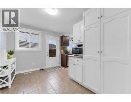 Family room - 91 Guildwood Drive, Hamilton, ON L9C6S3 Photo 12