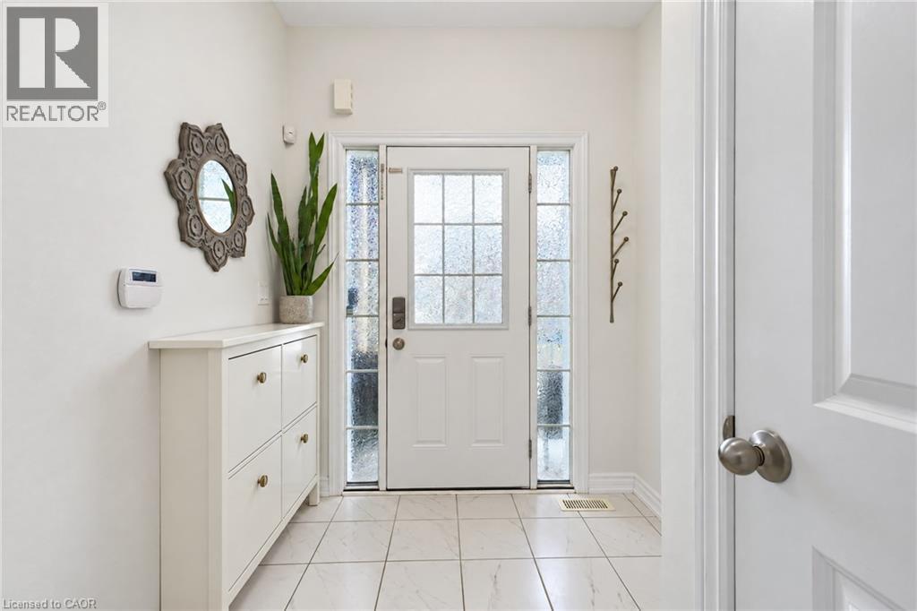 60 STARLING Drive, Hamilton — photo 4