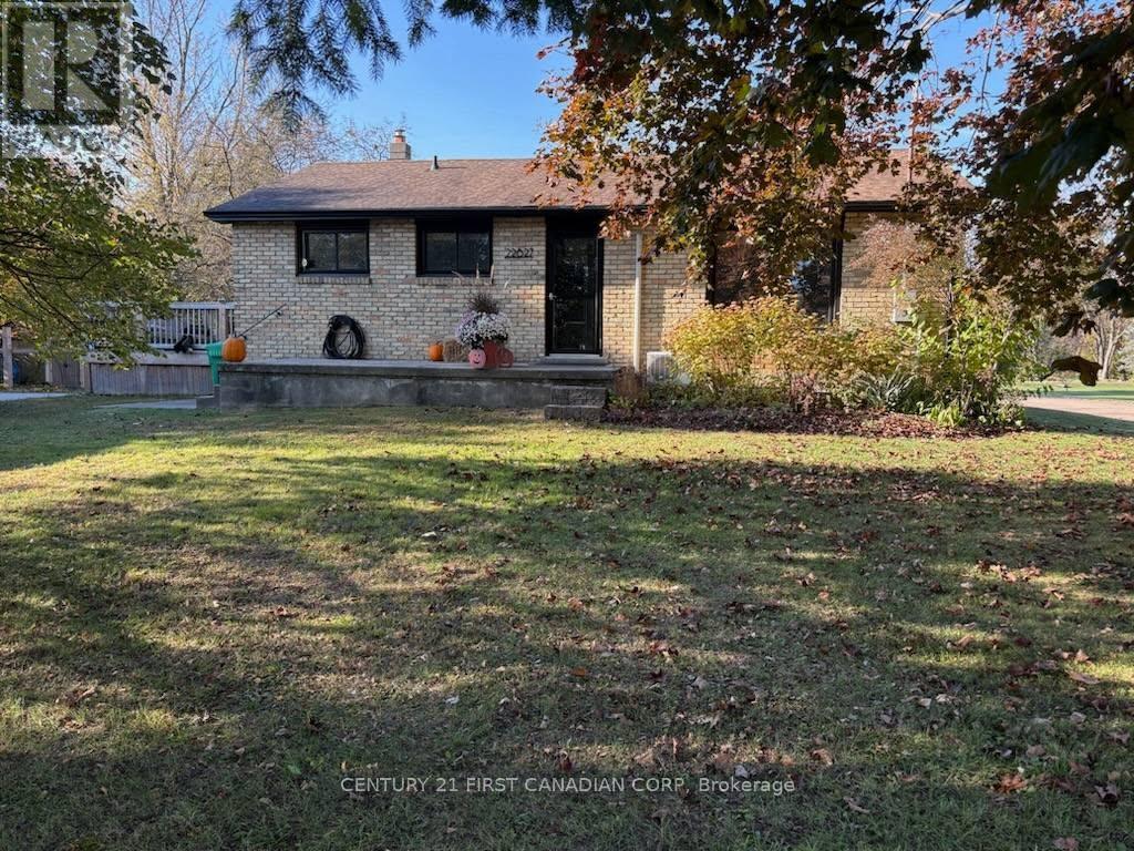 22827 MELBOURNE ROAD, Southwest Middlesex