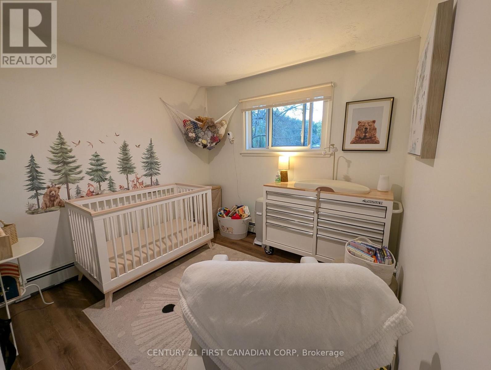 22827 MELBOURNE ROAD, Southwest Middlesex — photo 12