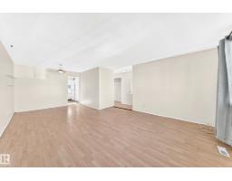 9527 139 Av Nw, Edmonton, AB T5E5Z7 Photo 9
